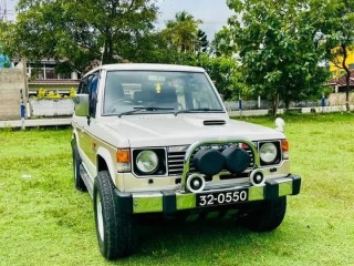 mitsubishi-pajero
