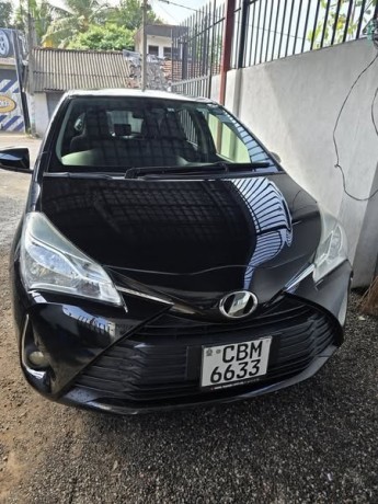 toyota-vitz-big-0