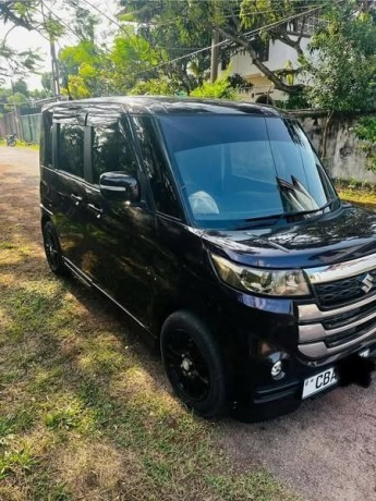 suzuki-spacia-custom-z-big-1
