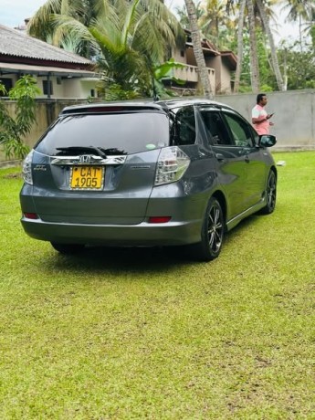honda-fit-shuttle-gp2-big-3