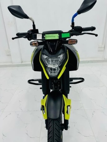 bajaj-pulsar-125-ns-big-0