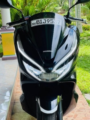honda-pcx-125-2020-big-0