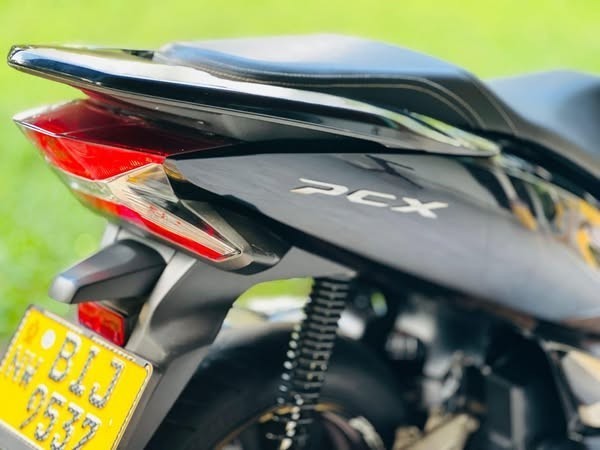 honda-pcx-125-2020-big-3