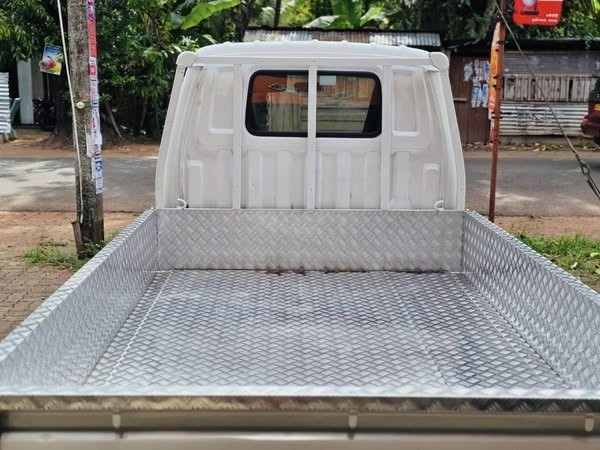 nissan-vanette-single-cab-big-4