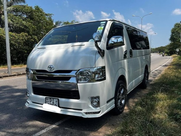 toyota-kdh-dark-prime-trh-200-big-0