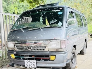 toyota-dolpin-van-for-sale