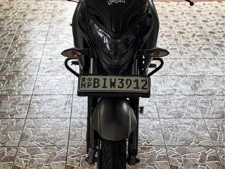 bajaj-ns200