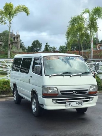 toyota-trh-112-big-4
