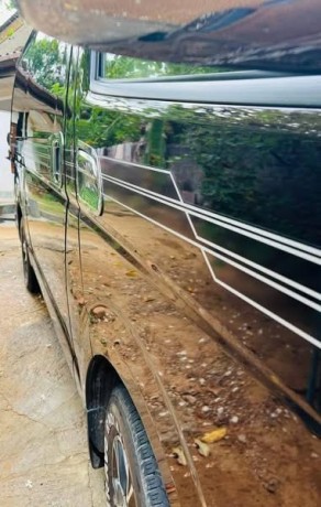 for-sale-toyota-hiace-kdh-201-super-gl-dark-prime-big-3