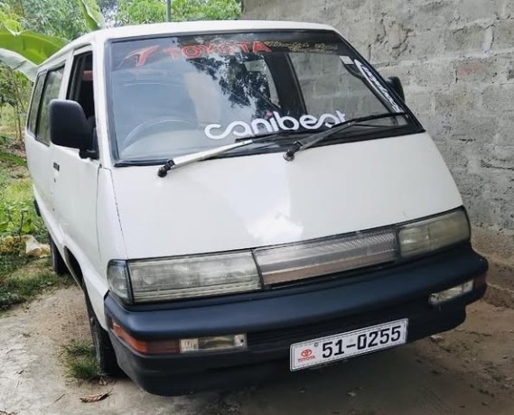 toyota-townace-cr26-big-0