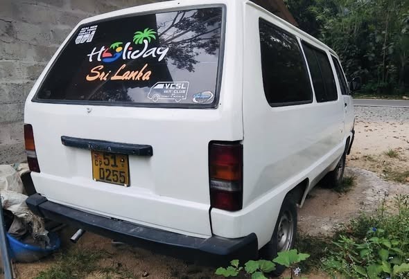 toyota-townace-cr26-big-3