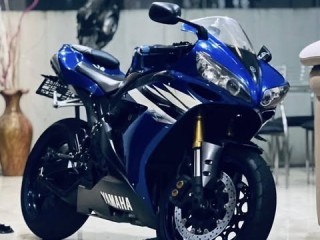 yamaha-r1-2008