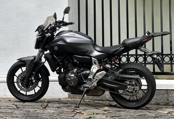 yamaha-mt-07-2016-big-2
