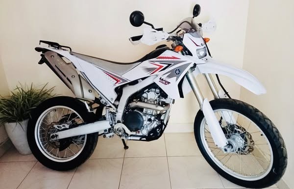 yamaha-wr-250r-big-2