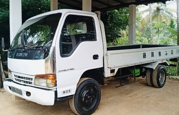 isuzu-145-lorry-big-2