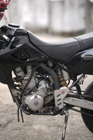 kawasaki-d-tracker-250-big-1