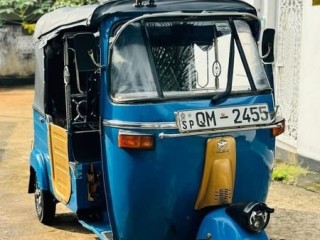 bajaj-4-stroke-threewheel