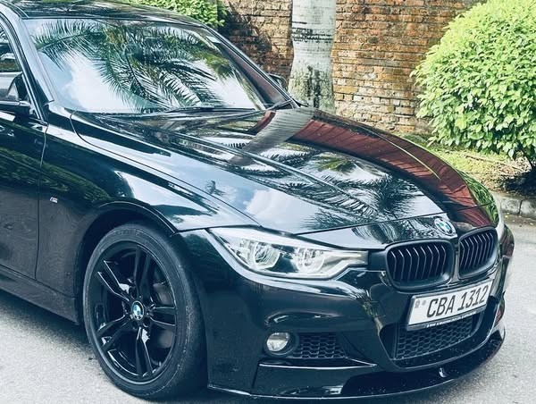 bmw-318i-2016-m-sport-plus-big-2