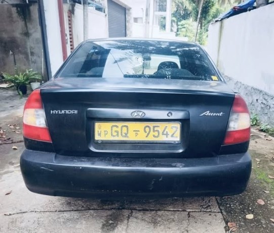 hyundai-accent-2002-big-1