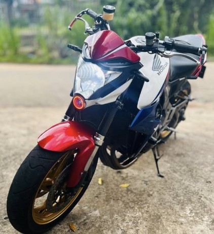 honda-cb-1000r-2011-big-0