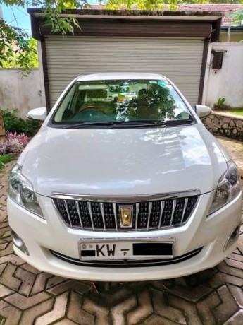 toyota-premio-g-superior-big-0