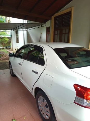 toyota-belta-big-2