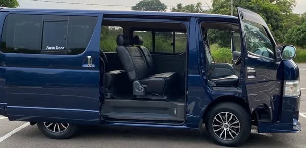 toyota-hiace-kdh-201-original-super-gl-big-2
