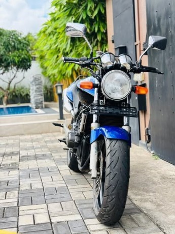 honda-hornet-250-f6-ch140-big-0