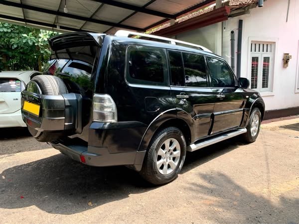 mitsubishi-montero-2015-big-2