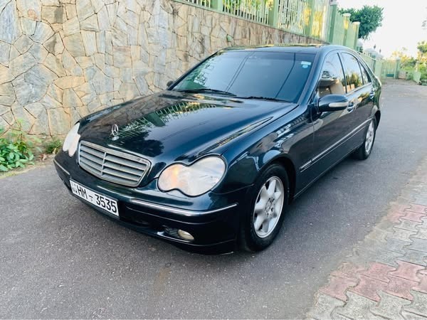 mercedes-benz-c200-big-0