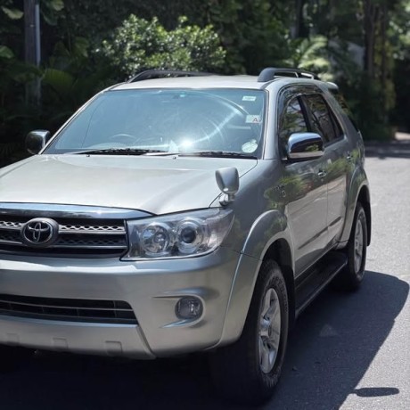 toyota-fortuner-big-2
