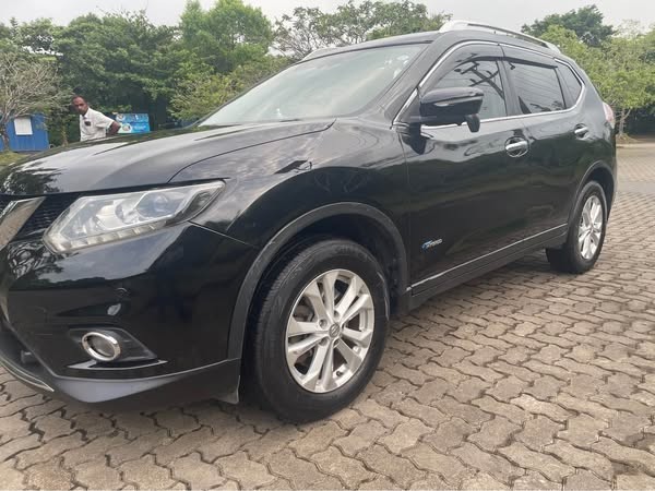 2015nissan-x-trail-big-3