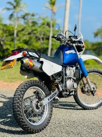 suzuki-dejbel-250-registered-big-1