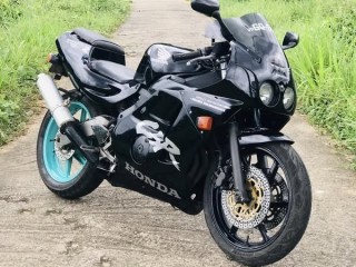 honda-cbr-250-gullarm-registered
