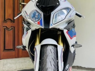 bmw-s1000rr-2011