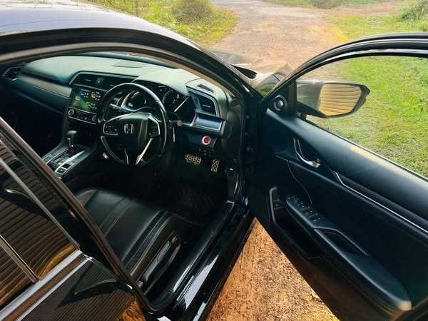 honda-civic-sedan-tech-pack-2019-big-4