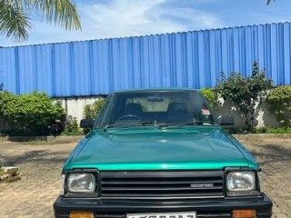 toyota-starlet-kp61-1984
