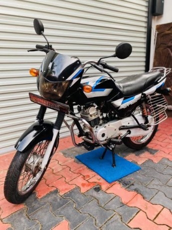 bajaj-ct-100-2012-big-1