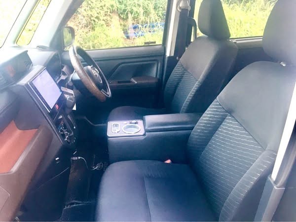 toyota-roomy-gs-fully-loaded-big-2