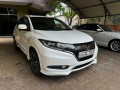 honda-vezel-z-orange-package-small-0