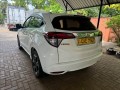 honda-vezel-z-orange-package-small-4