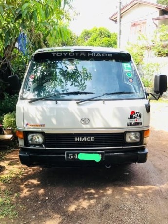 toyota-hiace-lh61-shell-van-big-0