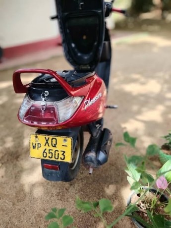hero-honda-pleasure-2012-big-4