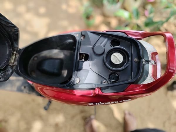 hero-honda-pleasure-2012-big-1