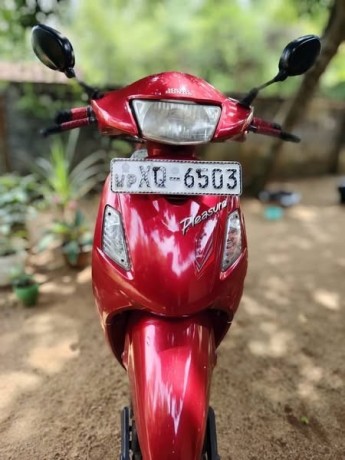 hero-honda-pleasure-2012-big-2