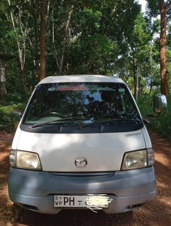 mazda-bongo-big-3