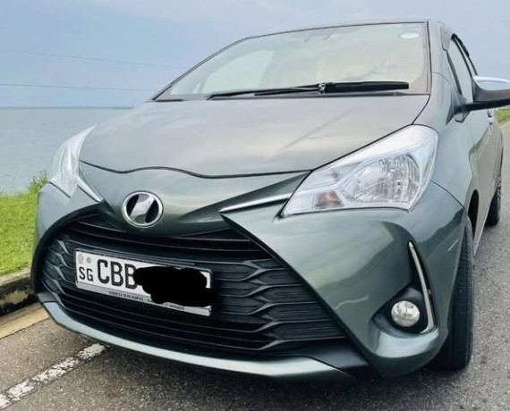 toyota-vitz-big-2