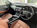audi-e-tron-q8-2024-small-5