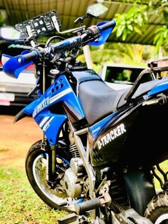 kawasaki-d-tracker-125-big-2
