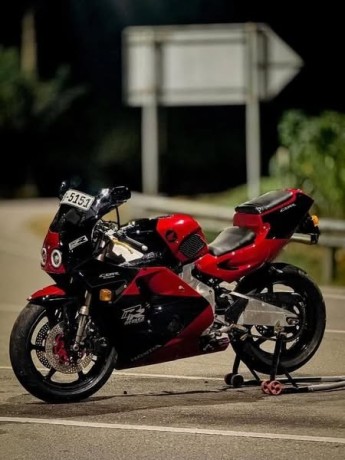 honda-cbr-mc22-ch-101-big-0